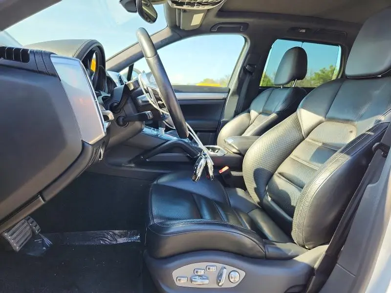 2015 PORSCHE CAYENNE TURBO  