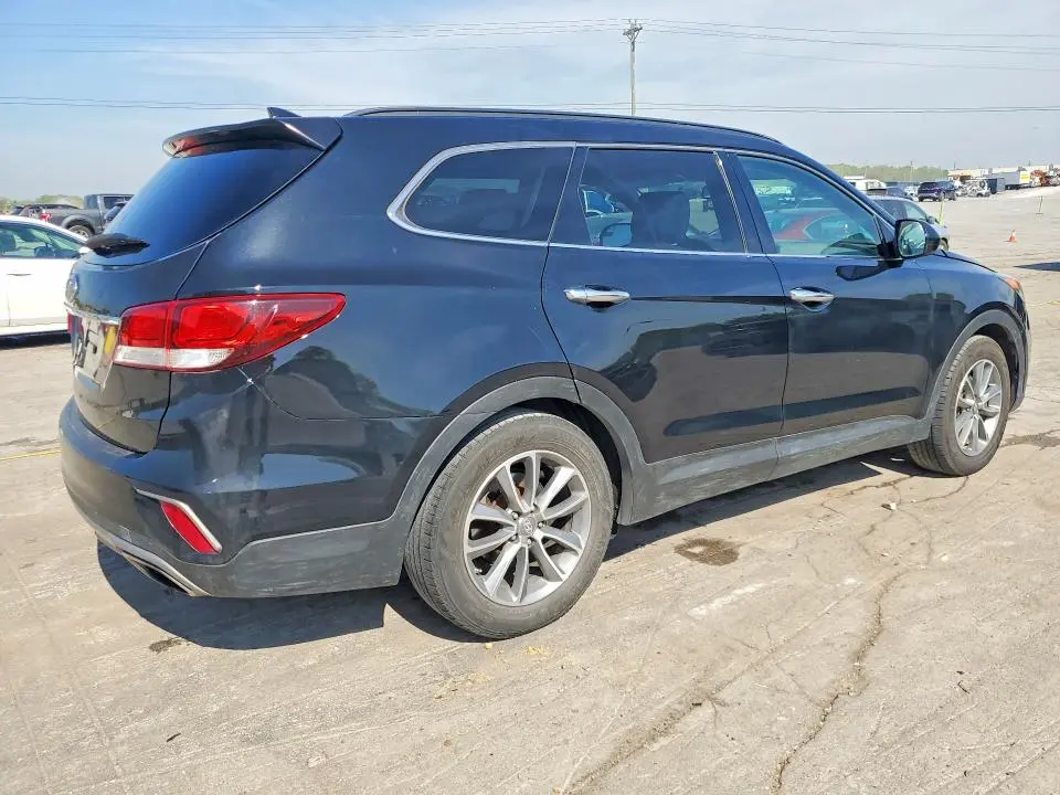 2017 HYUNDAI SANTA FE SE  