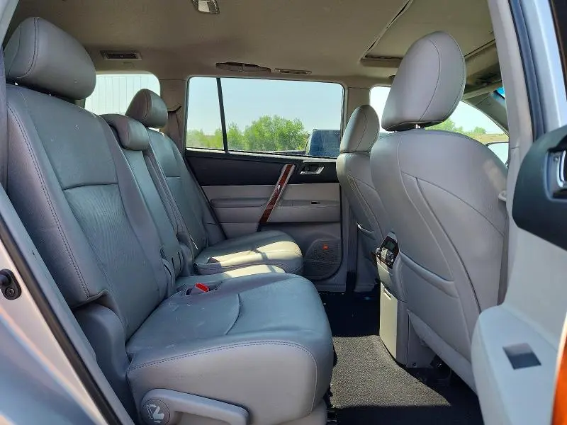 2013 TOYOTA HIGHLANDER LIMITED  