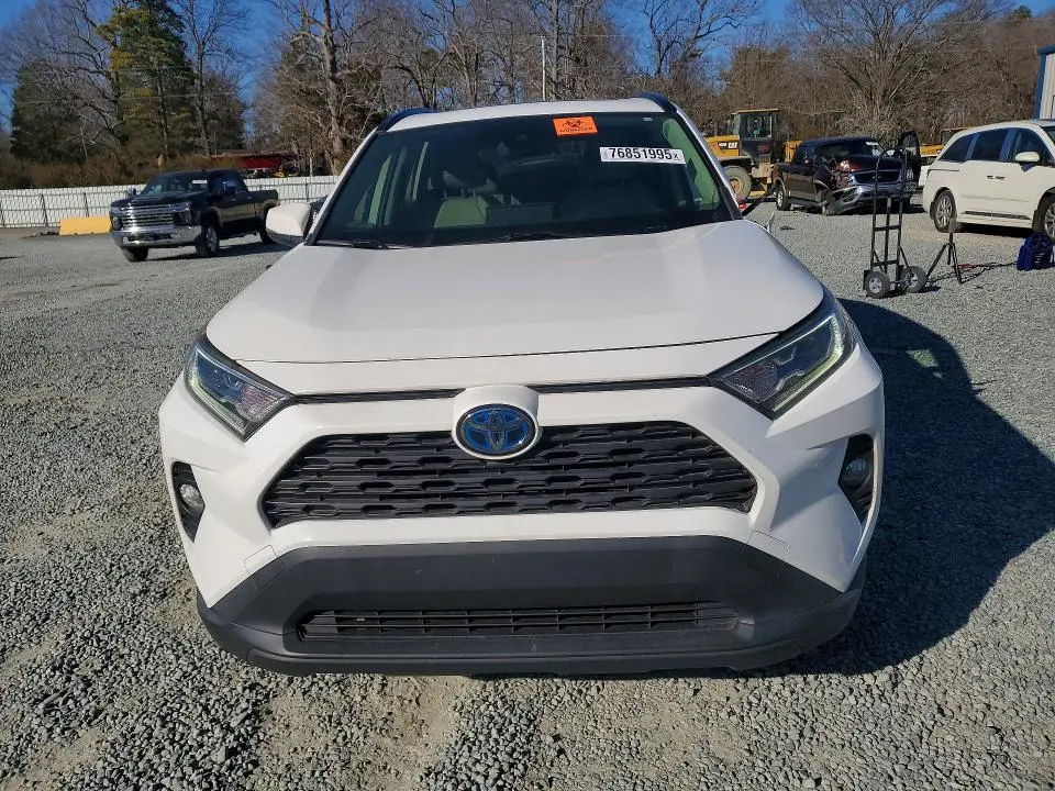 2019 TOYOTA RAV4   
