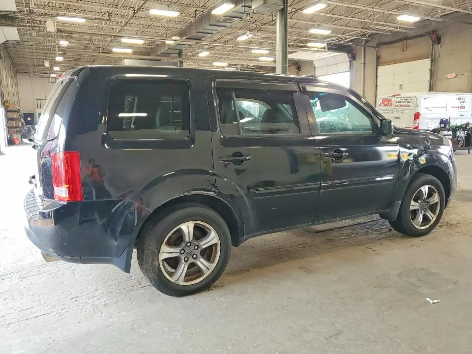 2015 HONDA PILOT SE  