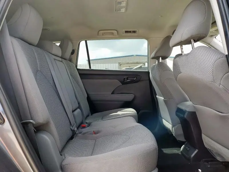 2021 TOYOTA HIGHLANDER L  