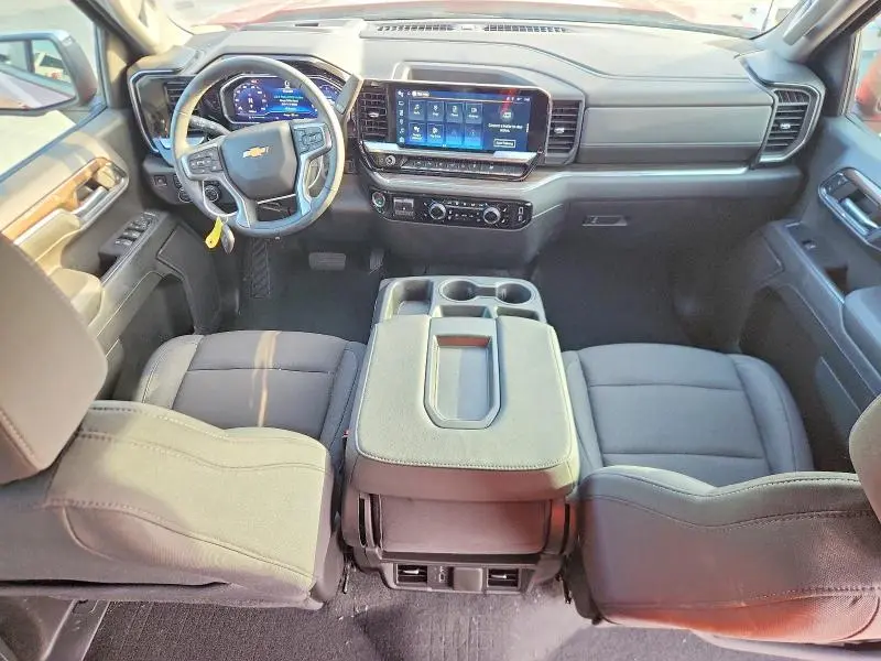 2024 CHEVROLET SILVERADO K1500 LT  