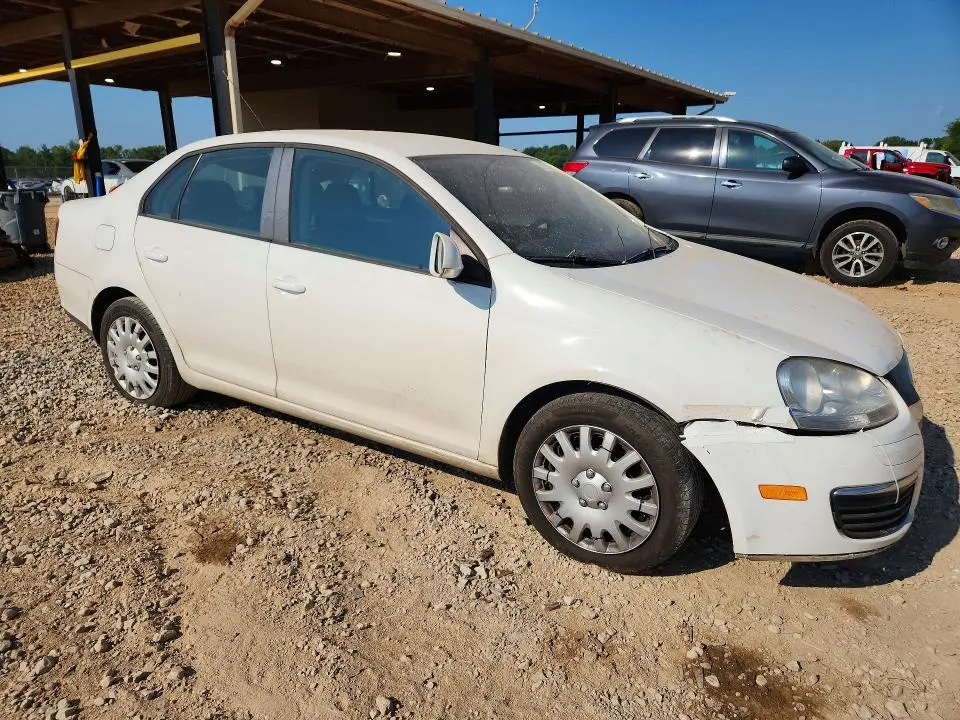 2010 VOLKSWAGEN JETTA S  