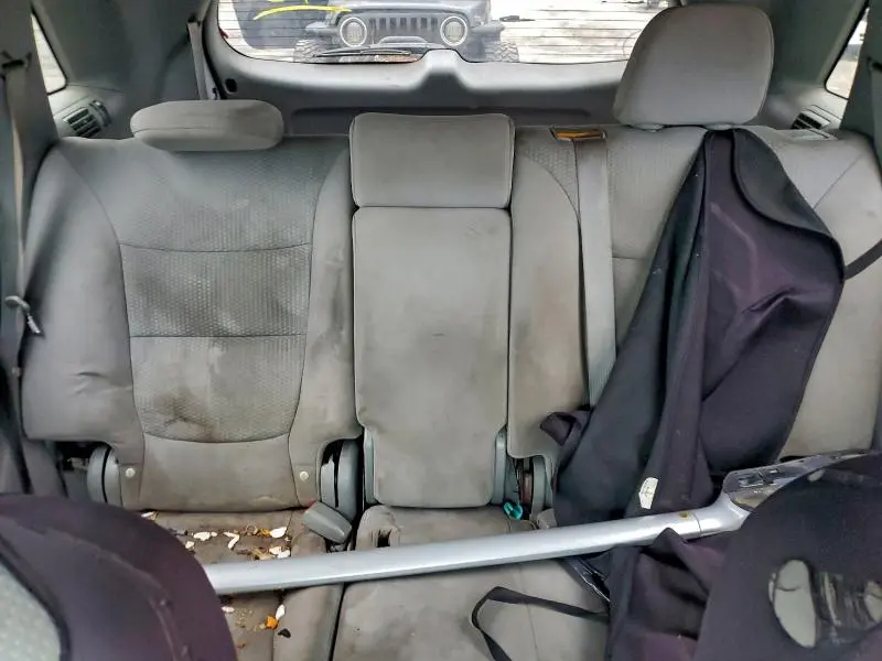 2011 KIA SORENTO BASE  