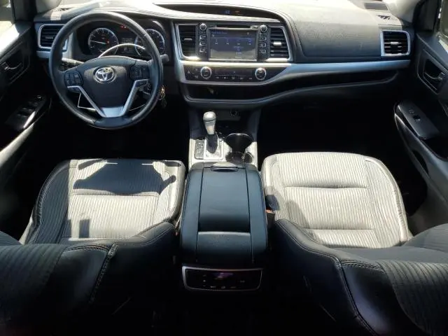 2016 TOYOTA HIGHLANDER LE  