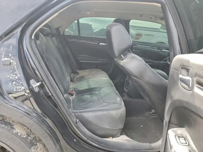 2015 CHRYSLER 300 LIMITED  