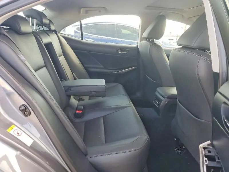 2016 LEXUS IS 200T  