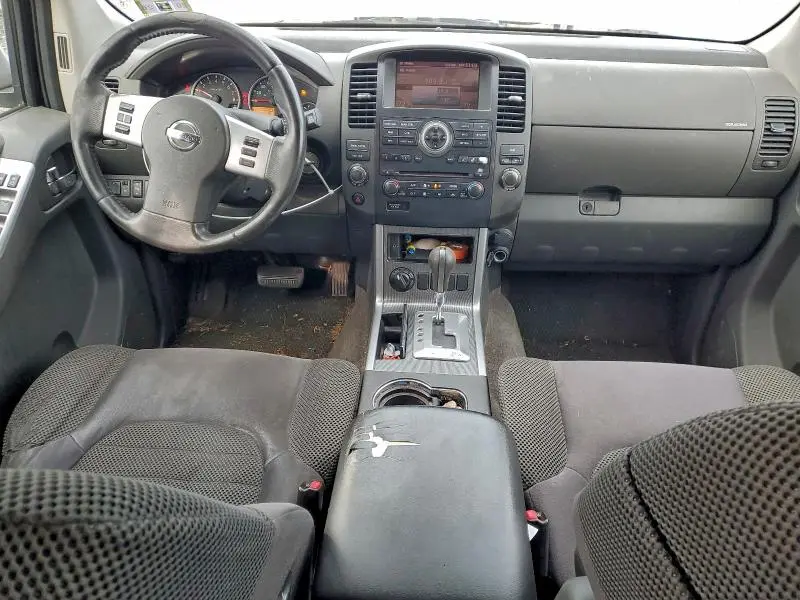 2011 NISSAN PATHFINDER S  