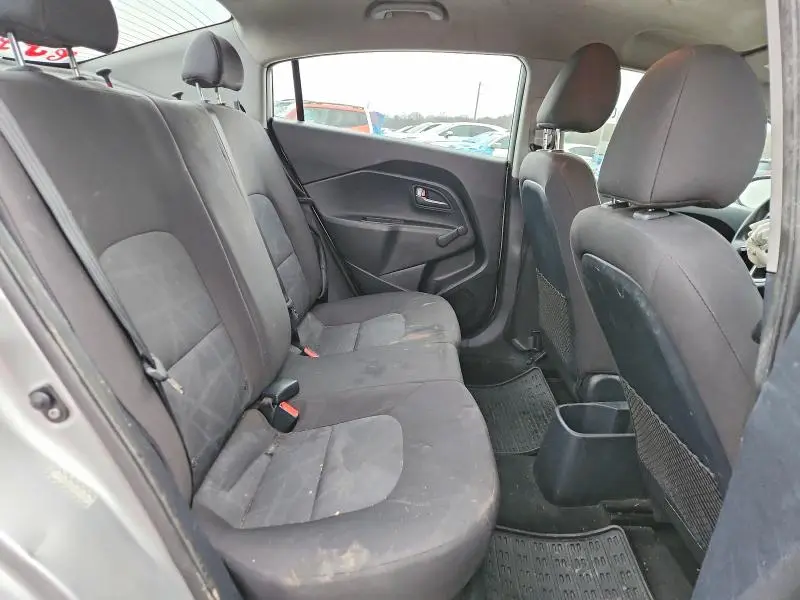 2015 KIA RIO LX  