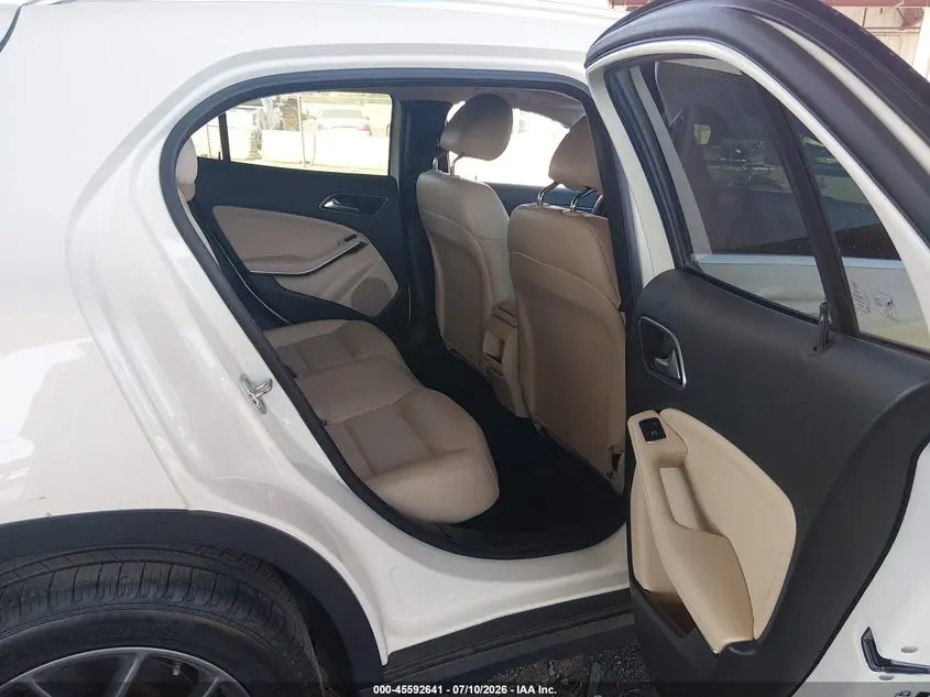 2015 MERCEDES-BENZ GLA 250 4MATIC