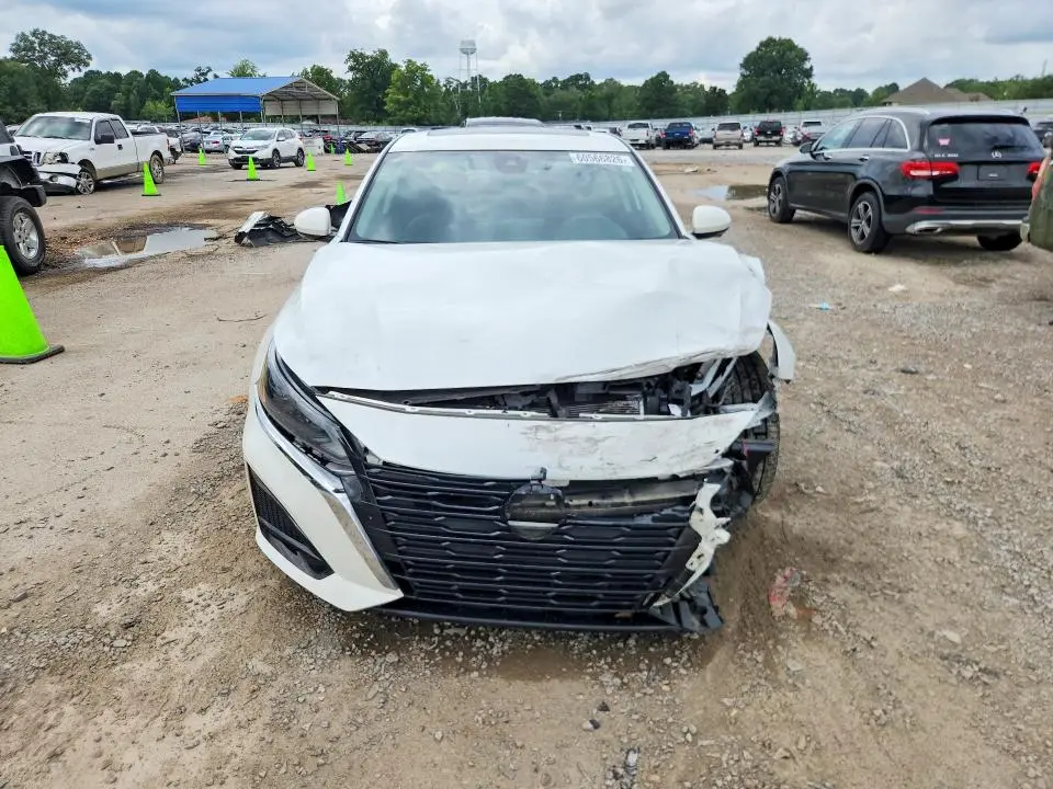 2024 NISSAN ALTIMA SL  