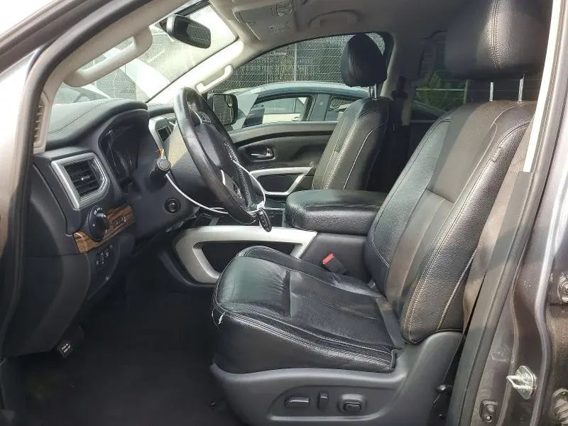 2017 NISSAN TITAN SL  
