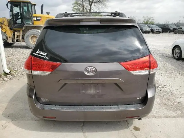 2011 TOYOTA SIENNA LE  