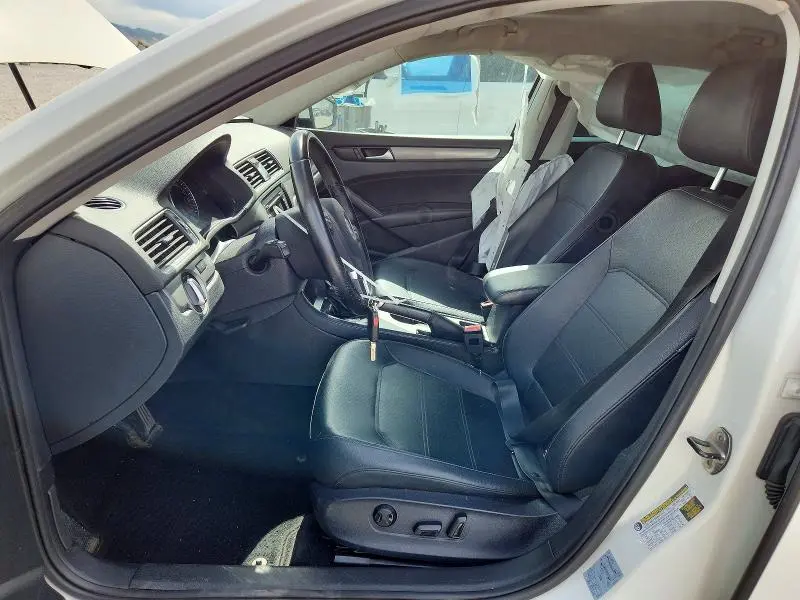 2014 VOLKSWAGEN PASSAT SE  