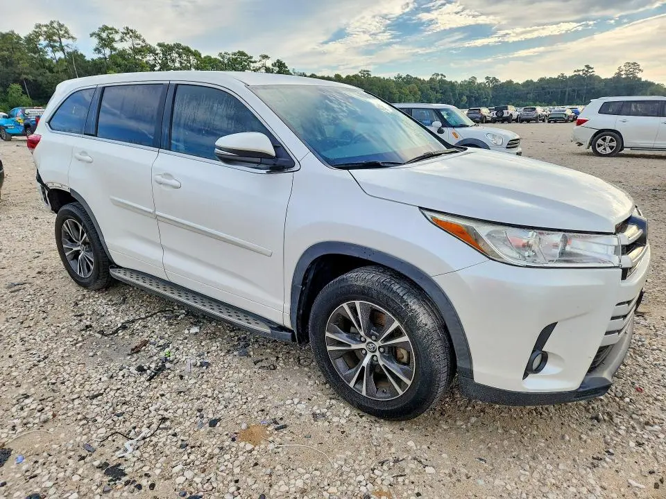 2018 TOYOTA HIGHLANDER LE PLUS  