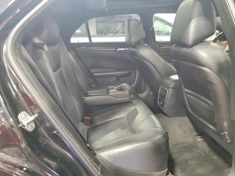 2012 CHRYSLER 300C   