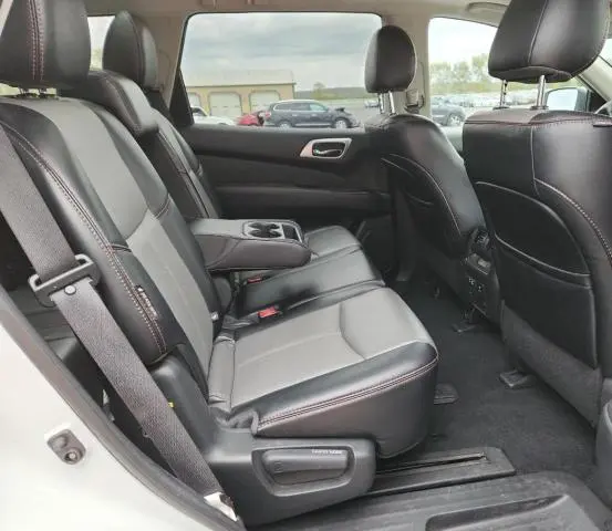 2020 NISSAN PATHFINDER SL  