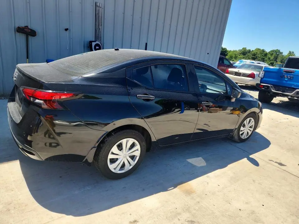 2020 NISSAN VERSA S  