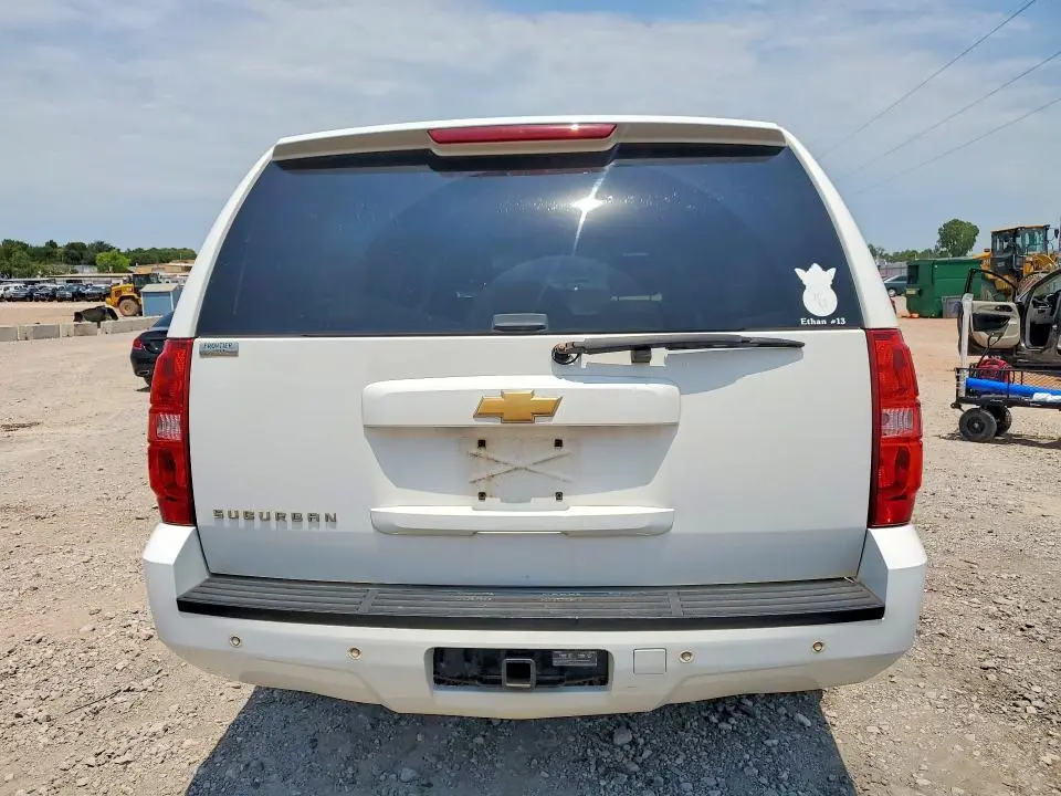 2013 CHEVROLET SUBURBAN C1500 LT  