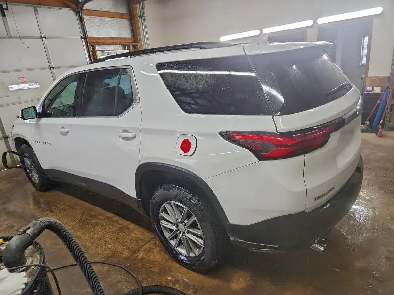 2023 CHEVROLET TRAVERSE LT  