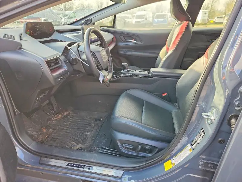 2024 TOYOTA PRIUS   