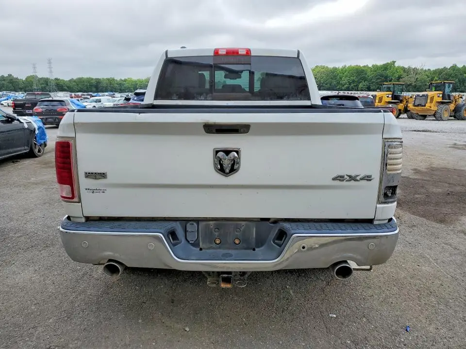 2016 RAM 1500 LARAMIE  