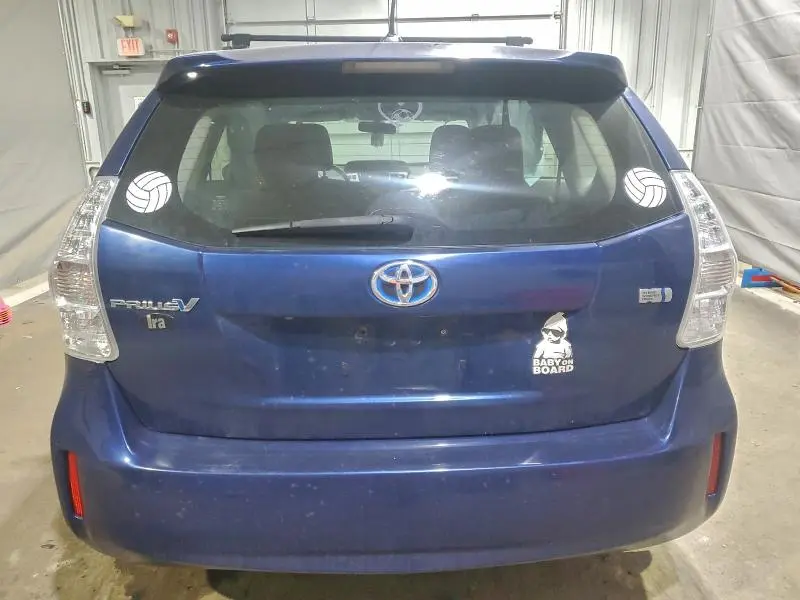 2013 TOYOTA PRIUS V   