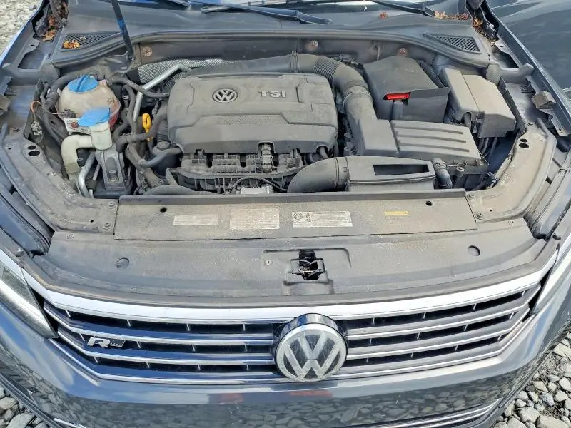 2017 VOLKSWAGEN PASSAT R-LINE  
