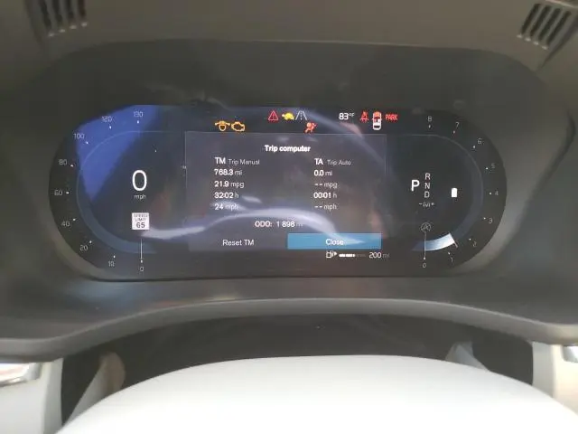 2025 VOLVO XC60 PLUS  