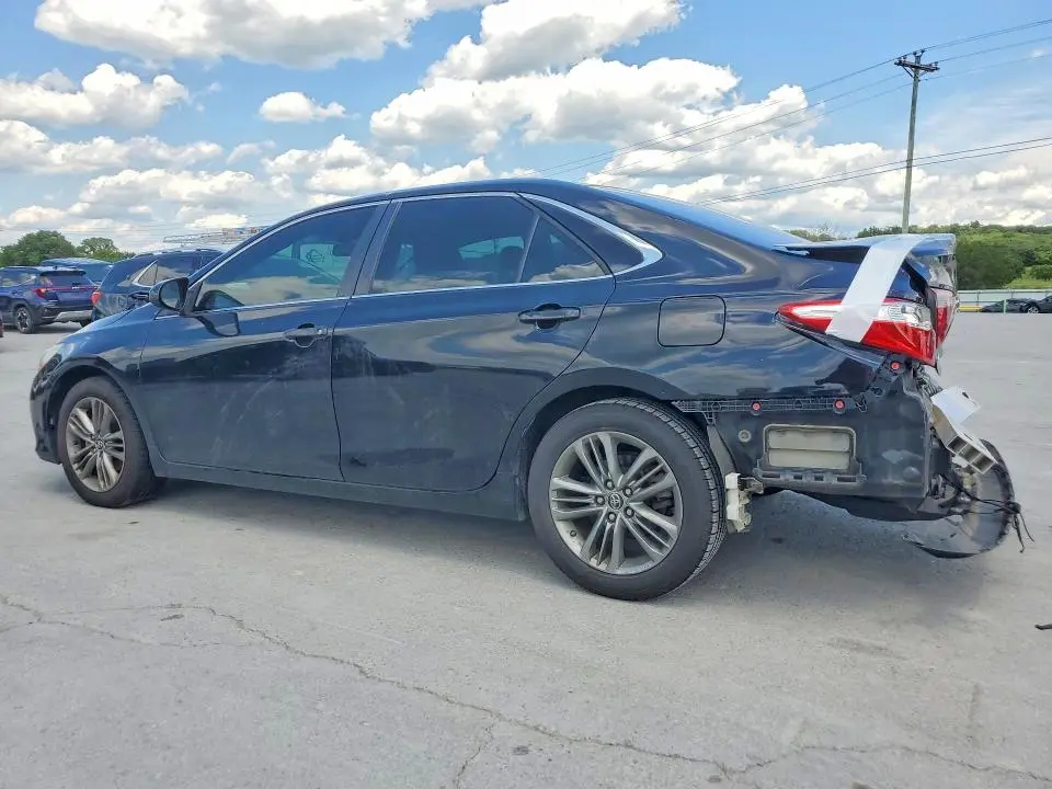 2016 TOYOTA CAMRY SE  
