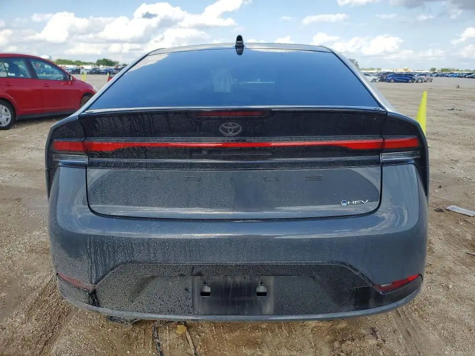 2023 TOYOTA PRIUS XLE  