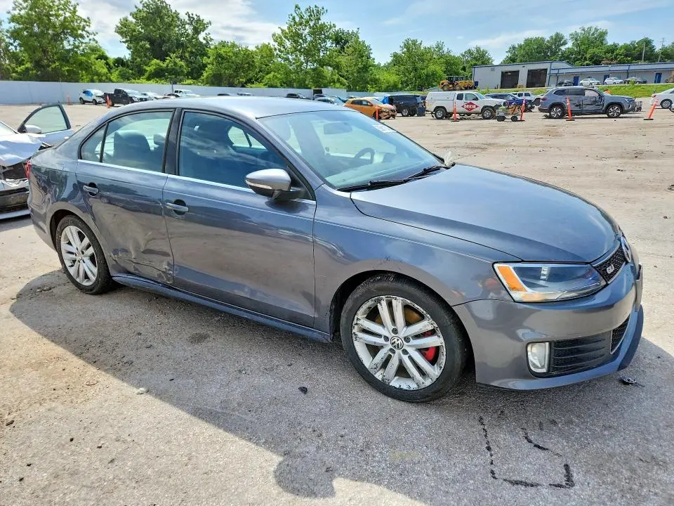 2014 VOLKSWAGEN JETTA GLI  