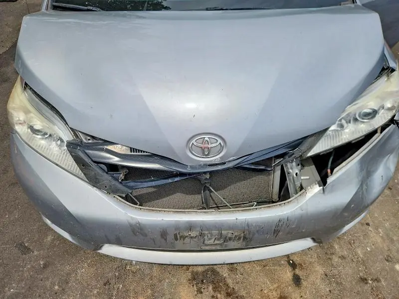 2013 TOYOTA SIENNA L 7-PASSENGER  