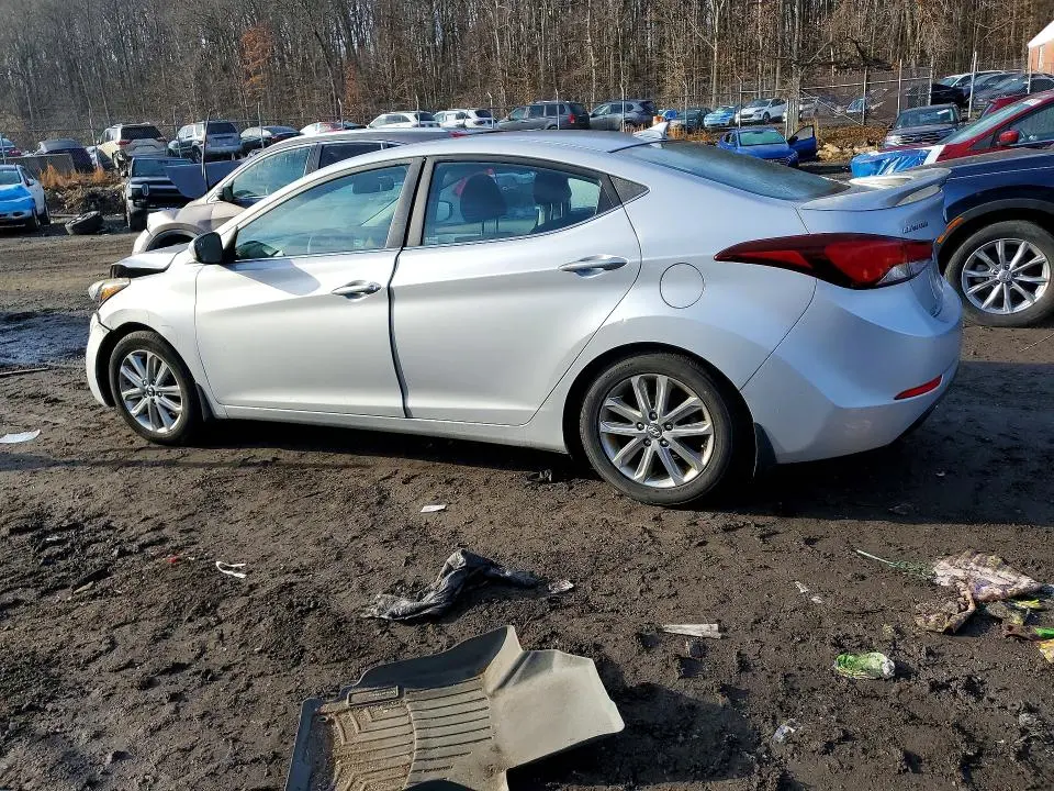 2015 HYUNDAI ELANTRA SE  