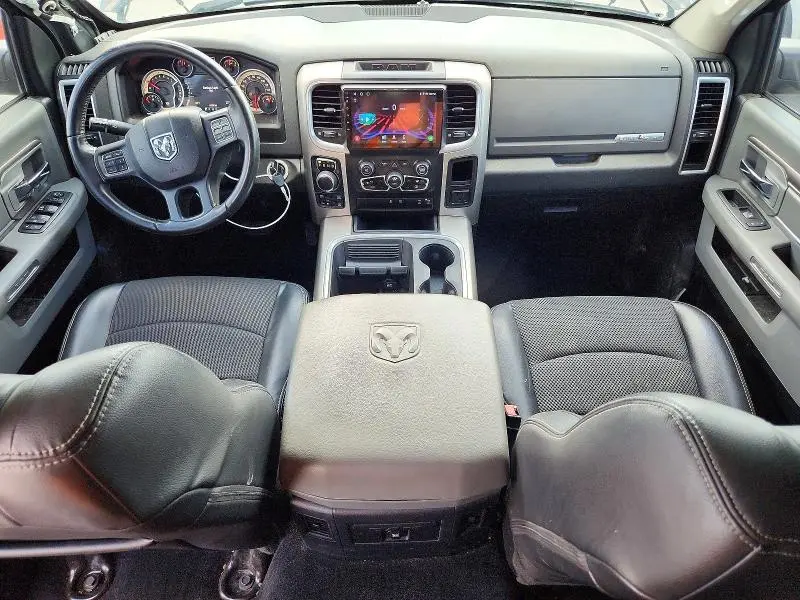 2017 RAM 1500 SLT  