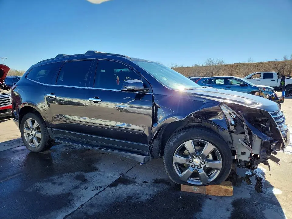 2017 CHEVROLET TRAVERSE LT  