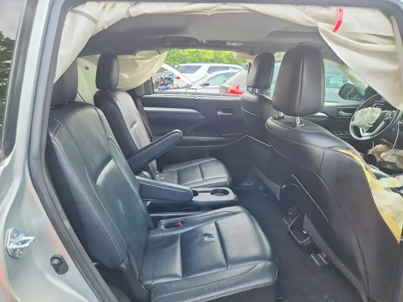 2017 TOYOTA HIGHLANDER XLE  