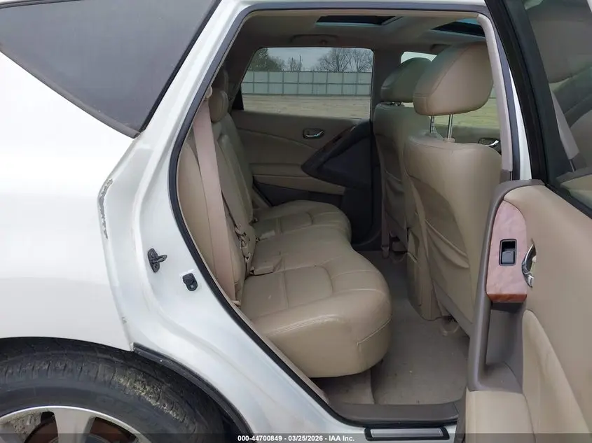 2013 NISSAN MURANO LE