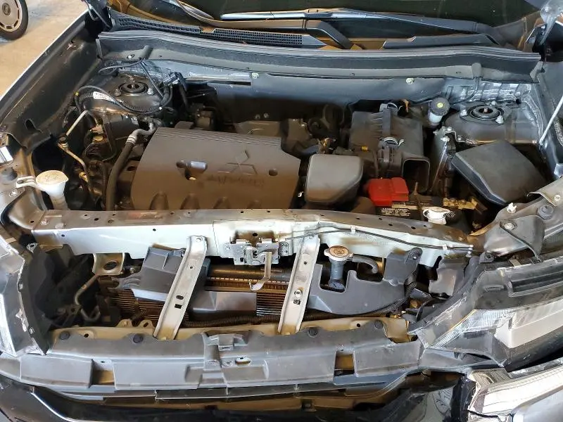 2019 MITSUBISHI OUTLANDER SE  