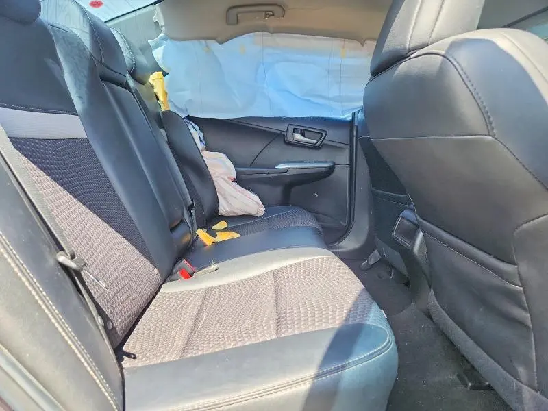 2014 TOYOTA CAMRY SE  