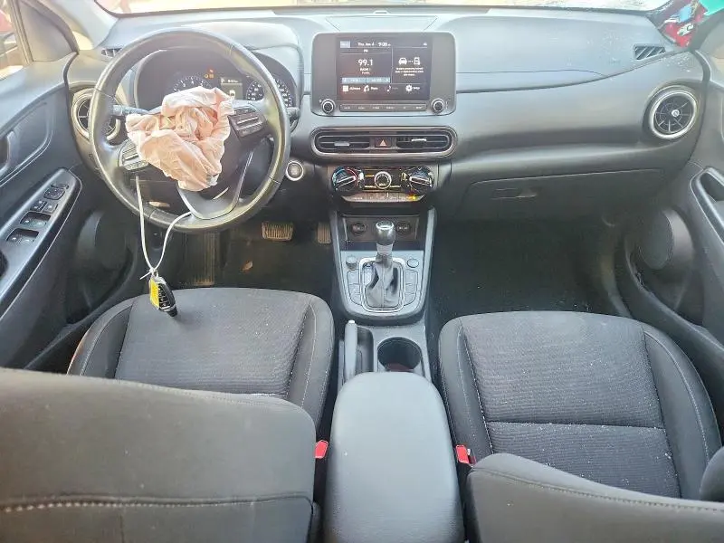 2023 HYUNDAI KONA SE  