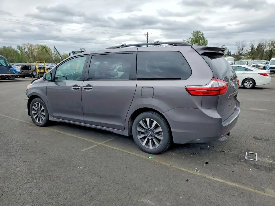 2019 TOYOTA SIENNA XLE 7-PASSENGER  