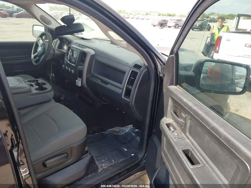 2020 RAM 1500 CLASSIC TRADESMAN  4X4 6'4 BOX