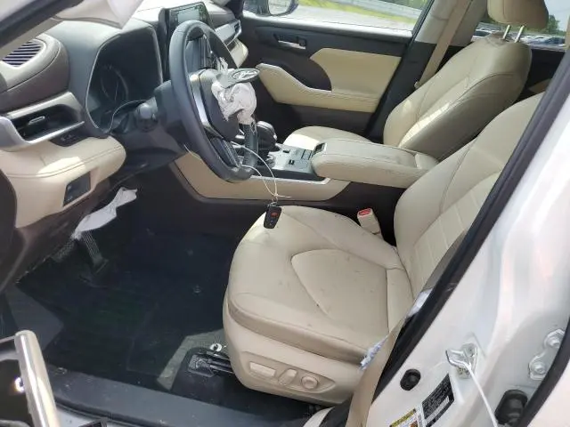 2020 TOYOTA HIGHLANDER XLE  