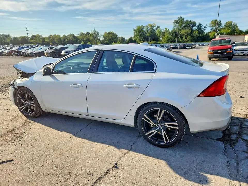 2017 VOLVO S60 R DESIGN  