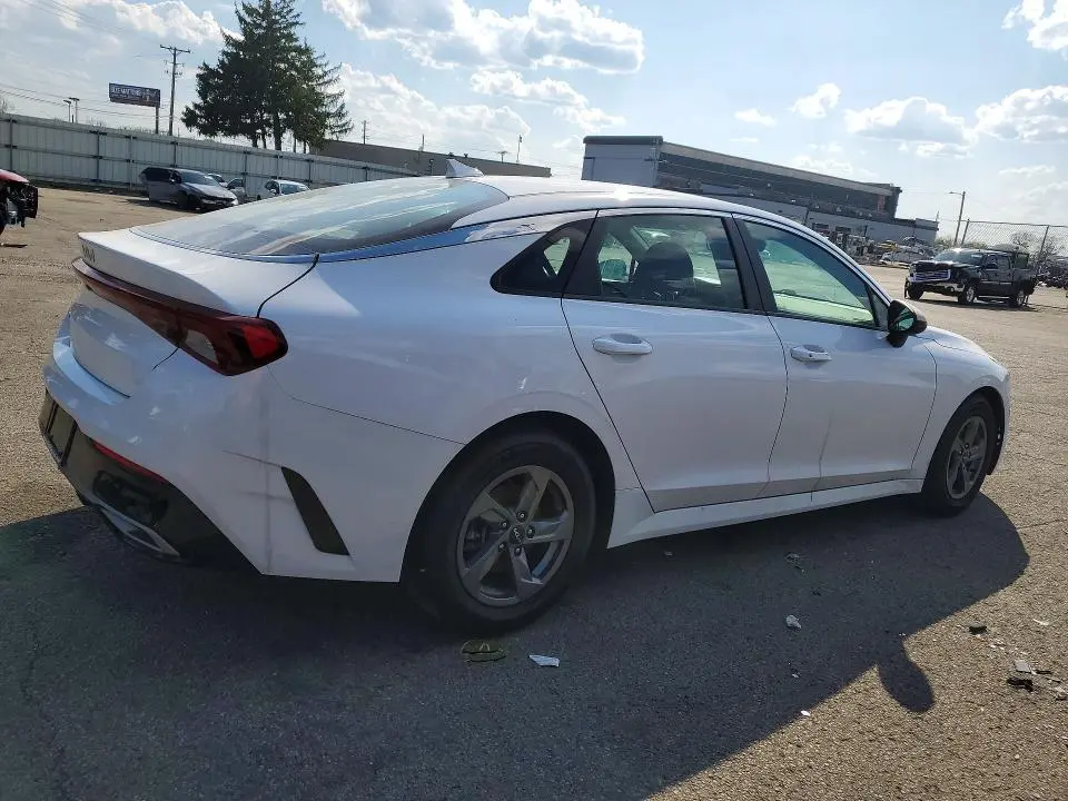 2022 KIA K5 LXS  