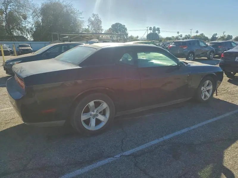 2013 DODGE CHALLENGER SXT  