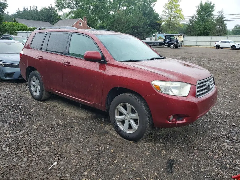 2010 TOYOTA HIGHLANDER SE  
