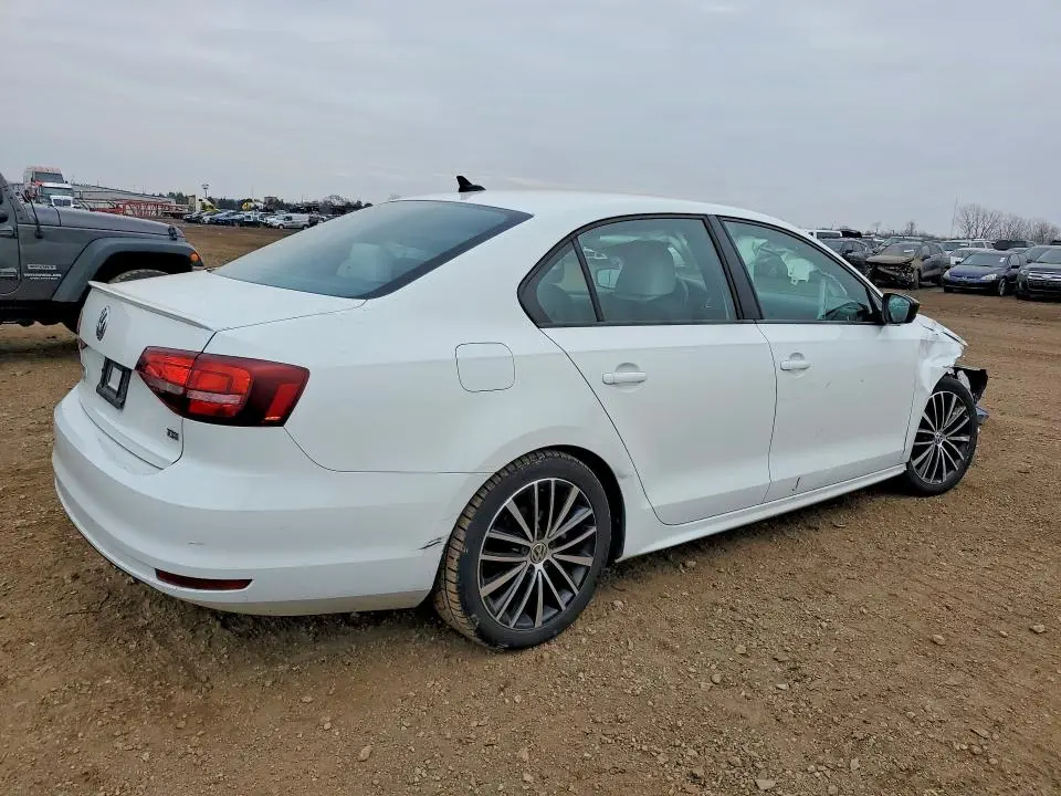 2016 VOLKSWAGEN JETTA SPORT  